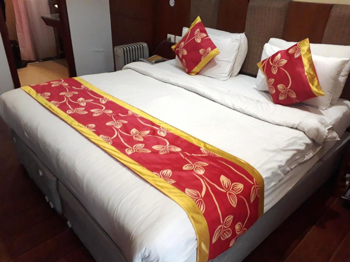 Airport Hotel Golden Bliss Near Delhi Airport Yeni Delhi Dış mekan fotoğraf