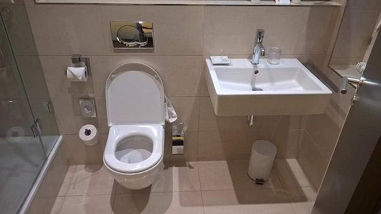 Airport Hotel Golden Bliss Near Delhi Airport Yeni Delhi Dış mekan fotoğraf