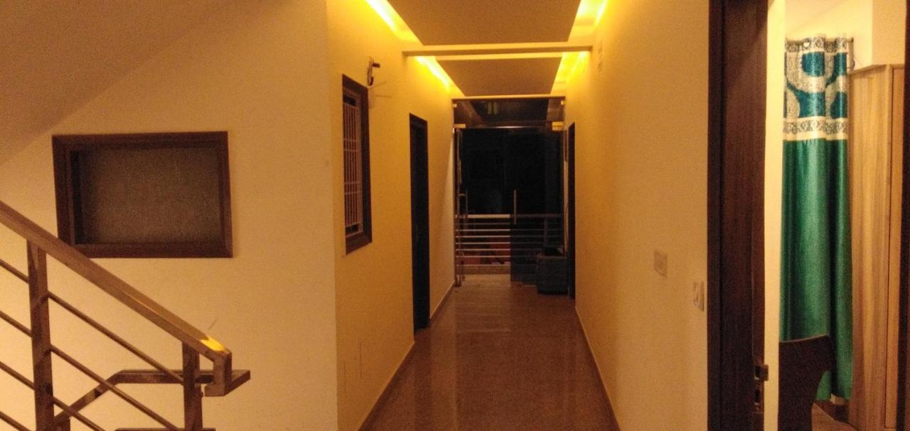 Airport Hotel Golden Bliss Near Delhi Airport Yeni Delhi Dış mekan fotoğraf